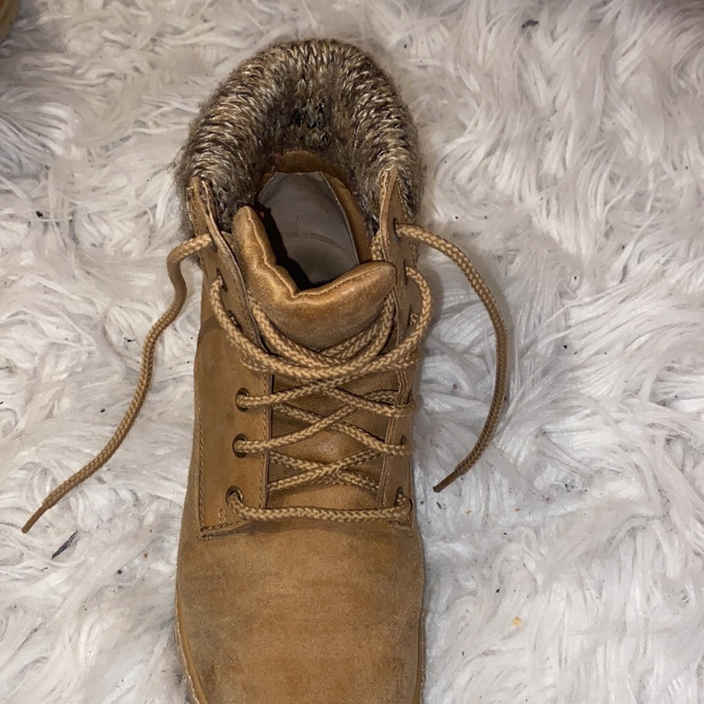 Timberlands - Picture 6 of 6